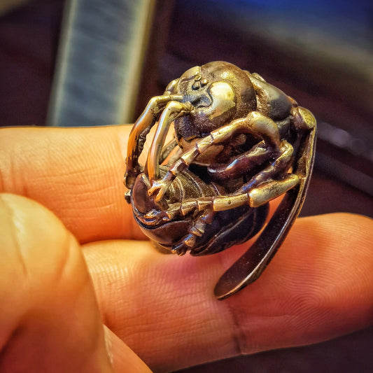 Handmade Bronze Bumblebee Bead – Large EDC Charm for Paracord, Knives & Necklaces