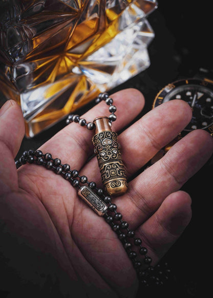 Totem Vault – Titan Edge Pendant+3mm Silver Bead Chain